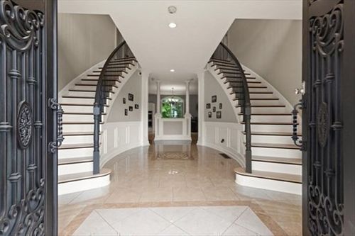 2 Bridle Path, Lynnfield, MA, 01940-2442 | Card Image