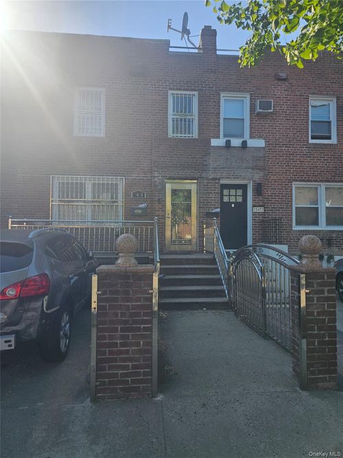 11474 225th St, Cambria Heights, NY, 11411-1228 | Card Image