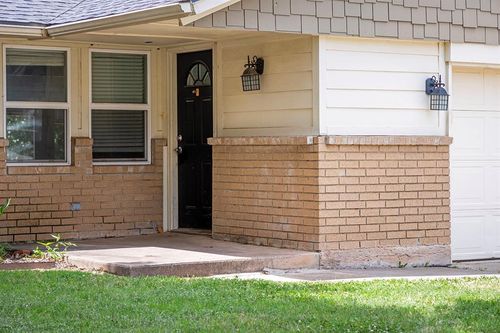 734 W 7th St, Edmond, OK, 73003-5678 | Card Image