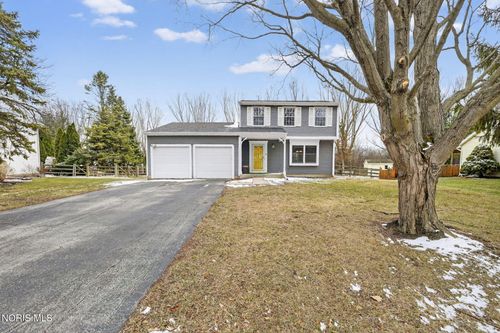 10325 Cliffwood Rd, Perrysburg, OH, 43551-3621 | Card Image