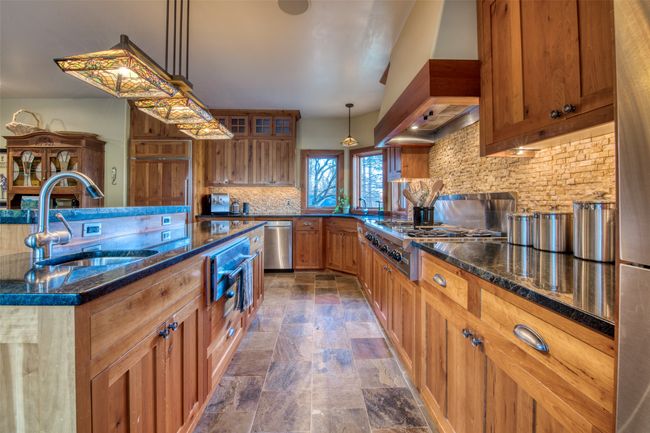 2291 Meridian Rd, House other with 5 bedrooms, 3 bathrooms and null parking in Victor MT | Image 25