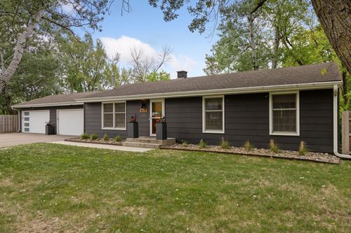 18201 Kathleene Dr, Minnetonka, MN, 55345-4220 | Card Image