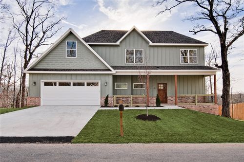 66 Murphy Dr, Bella Vista, AR, 72715-6913 | Card Image