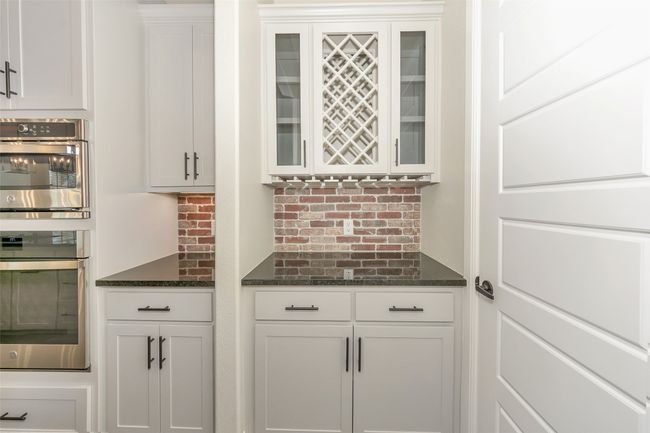 254 Sugartree Cir, House other with 4 bedrooms, 4 bathrooms and null parking in Lipan TX | Image 5
