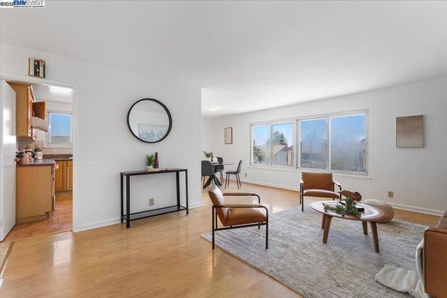 20 Martgate Street, House other with 3 bedrooms, 2 bathrooms and 2 parking in Daly City CA | Image 4