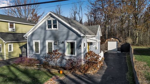 5739 Dover Rd, Lake View, NY, 14085-9762 | Card Image