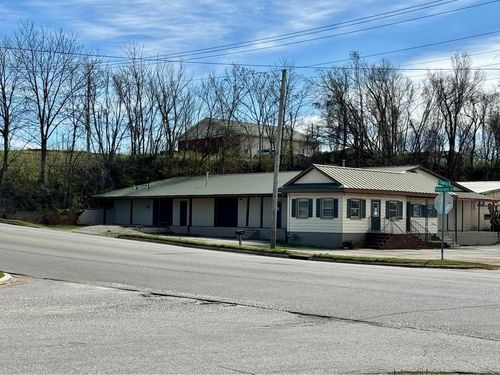 602 Veterans Dr, Florence, AL, 35630-5865 | Card Image