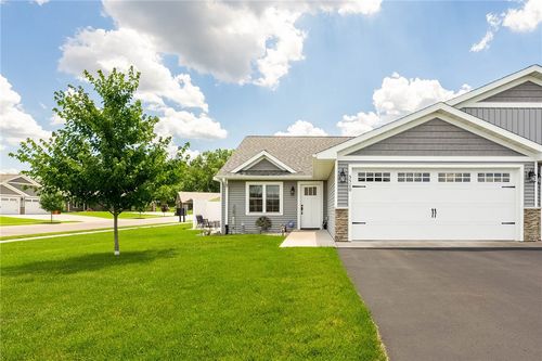5580 Green Park Dr, Eau Claire, WI, 54703-4051 | Card Image