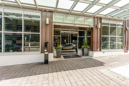2802-583 Battery Street, Seattle, WA, 98112 | Card Image
