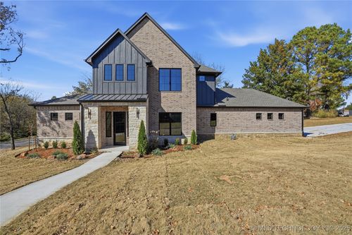 1937 Surrey Ct, Bartlesville, OK, 74006-6210 | Card Image