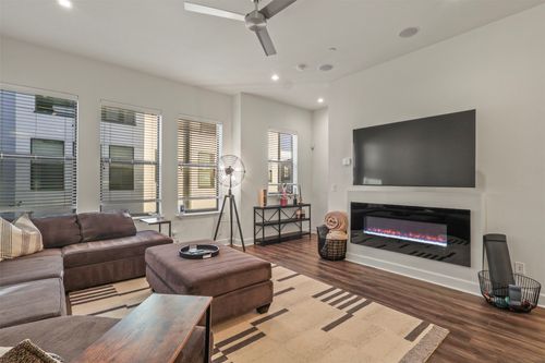 106-1813 Park Ave, Dallas, TX, 75215-1244 | Card Image
