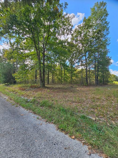 212 Reed Rd, Summertown, TN, 38483-7351 | Card Image