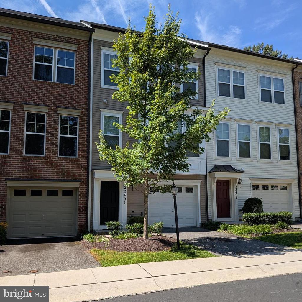 Residential Lease in CLARKSBURG 2