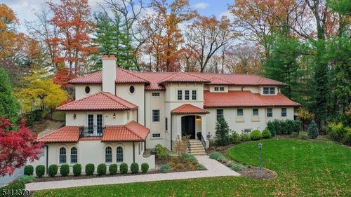 4 Meadow Ln, Roseland, NJ, 07068-1429 | Card Image