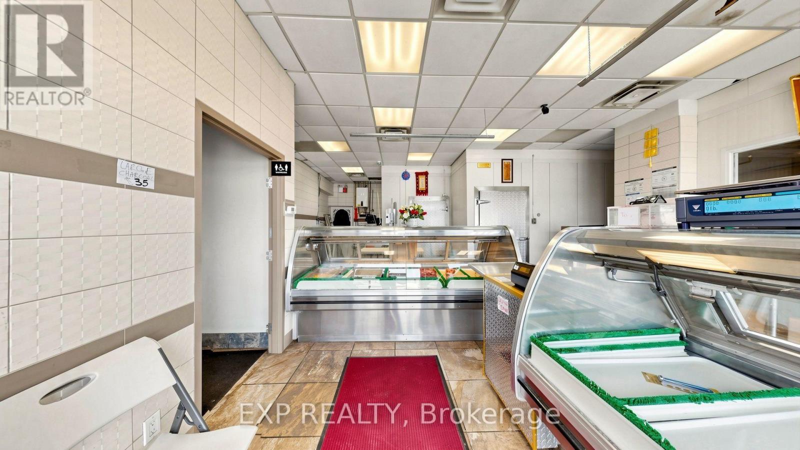 Business Opportunity in Richmond Hill (Oak Ridges) 4
