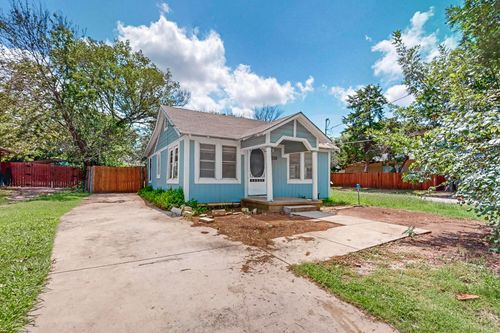 510 N Bradshaw St, Denton, TX, 76209-4315 | Card Image