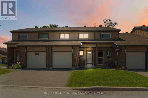 48-2202 Orient Park Dr, Gloucester, ON, K1B4W2 | Card Image