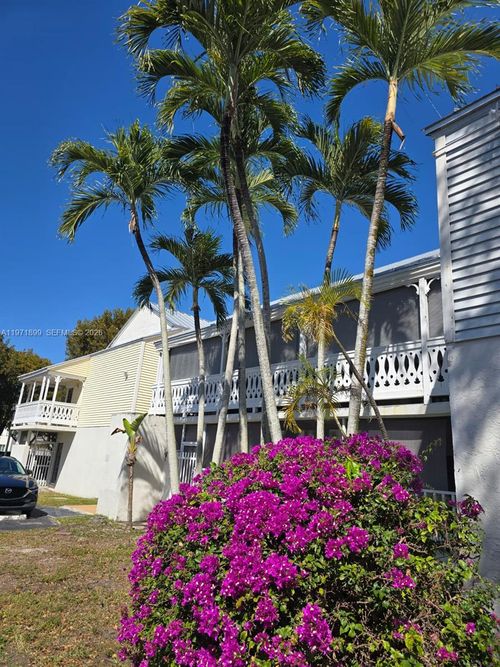 apt-102-10441 Mahogany Key Cir, Miami, FL, 33196-2406 | Card Image