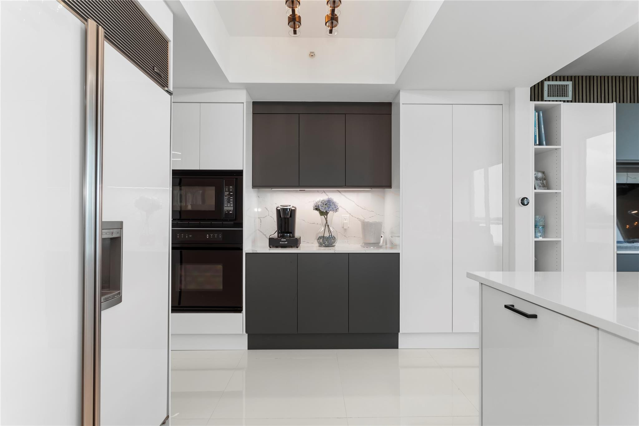 Residential Lease in Hollywood 4