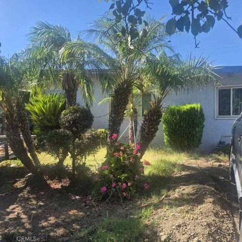 19439 Keswick St, Reseda, CA, 91335-2315 | Card Image