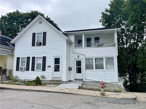 15 Mill St, West Warwick, RI, 02893-5005 | Card Image