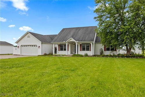 47147 Merriam Rd, Wellington, OH, 44090-9448 | Card Image