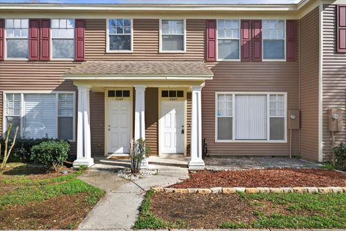 11047 Black Swan Ct, SEFFNER, FL, 33584-8334 | Card Image