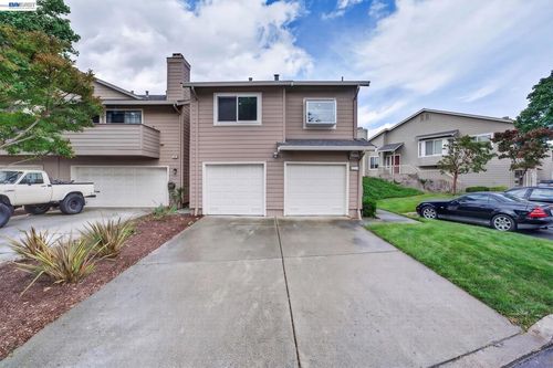 209 Manuel Ct, Bay Point, CA, 94565-6701 | Card Image