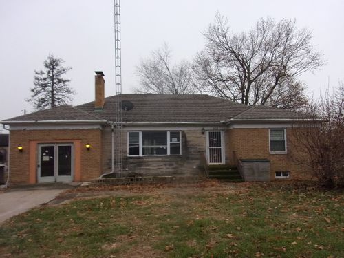 102 W Center St, Le Roy, IL, 61752-1776 | Card Image