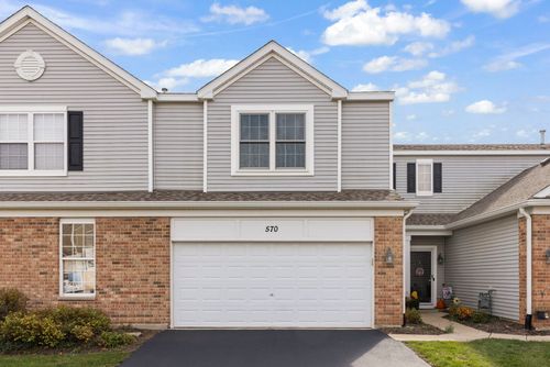 570 Springbrook Trl N, Oswego, IL, 60543-4003 | Card Image