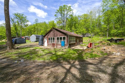 3 Forest Dr, Loyalhanna, PA, 15681 | Card Image