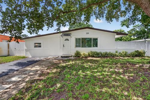 320 N 70th Ter, Hollywood, FL, 33024-7306 | Card Image