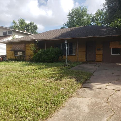 6102 Belcrest St, Houston, TX, 77033-1208 | Card Image