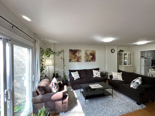 38-178 Westcourt Pl, Waterloo, ON, N2L2R7 | Card Image