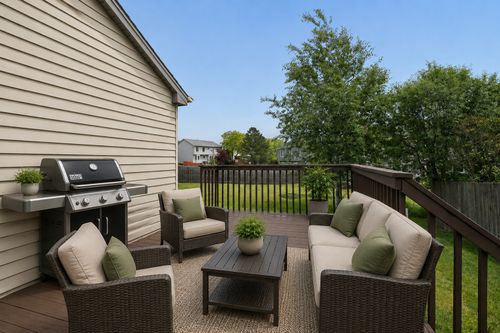 201 Bingham Cir, Mundelein, IL, 60060-4537 | Card Image