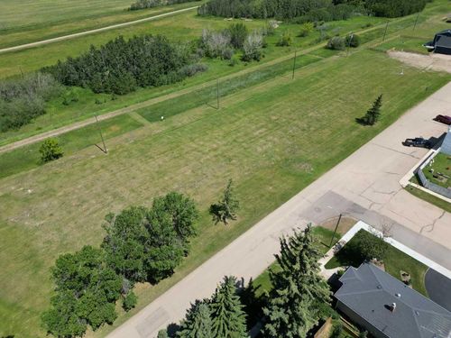 5104 50 Avenue, Botha, AB, T0C0N0 | Card Image