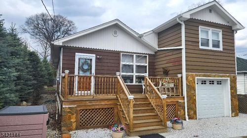 106 Maxim Dr, Hopatcong, NJ, 07843-1925 | Card Image