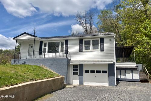 2914 Woodward Ave, LOCK HAVEN, PA, 17745-8522 | Card Image