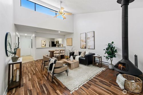 apt-726-6858 139th Ave Ne, Redmond, WA, 98052-9571 | Card Image