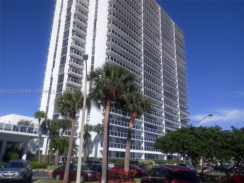 237-20505 E Country Club Dr, Aventura, FL, 33180-3037 | Card Image