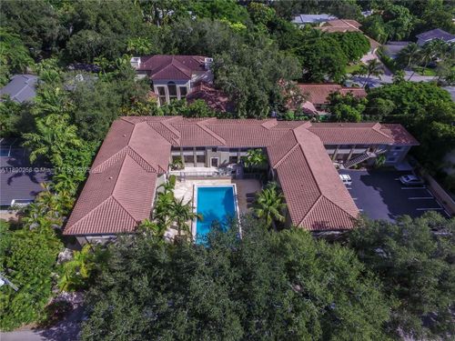 apt-11-125 Edgewater Dr, Coral Gables, FL, 33133-6901 | Card Image