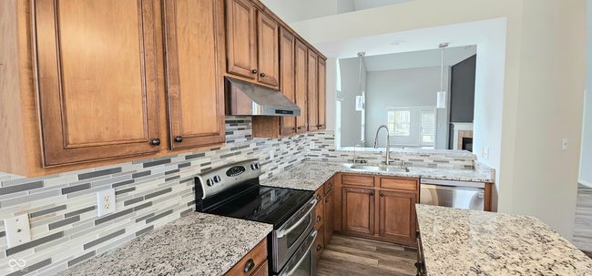 13648 Seven Oaks Dr, House other with 3 bedrooms, 3 bathrooms and null parking in Fishers IN | Image 7