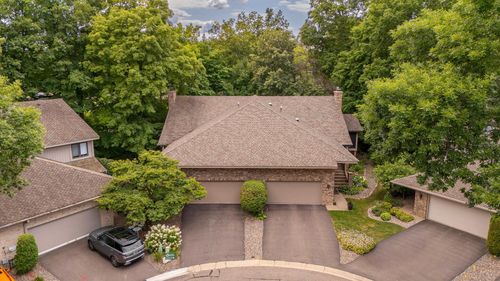 1106 Hollybrook Rd, Wayzata, MN, 55391 | Card Image