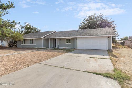40245 176th St E, Lake Los Angeles, CA, 93591-3133 | Card Image