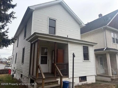 631 Mary St, Dickson City, PA, 18519-1196 | Card Image