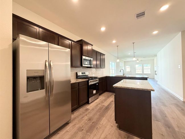 4227 Wind Swell Ln, House other with 3 bedrooms, 2 bathrooms and 2 parking in Houston TX | Image 4