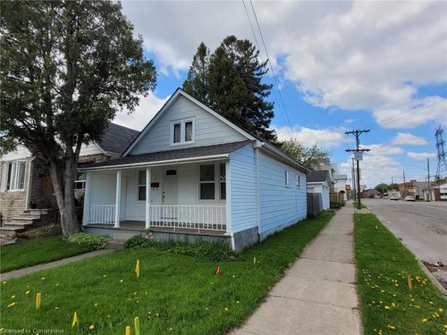 2 Craigroyston Rd, Hamilton, ON, L8H1A3 | Card Image