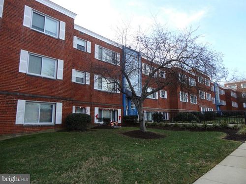 f-204-3831 Hamilton St, HYATTSVILLE, MD, 20781-1835 | Card Image