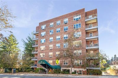 3J - 16 Lake Street, Home with 1 bedrooms, 1 bathrooms and null parking in White Plains NY | Image 1