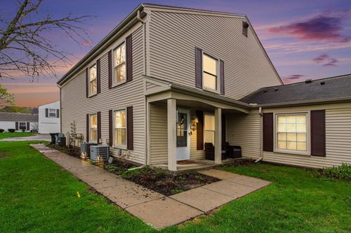 2914 Meadowbrook Ct Court, Orion Charter Township, MI, 48360 | Card Image